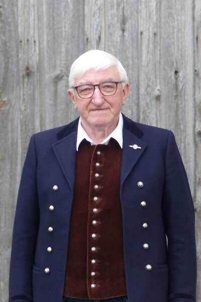 Konrad Pilhofer Ein Zeitzeugenbericht von Konrad Pilhofer, der von 1978 bis zur Schließung der Maxhütte am 28.09.2002, also 24 Jahre, am Hochofen gearbeitet hat.